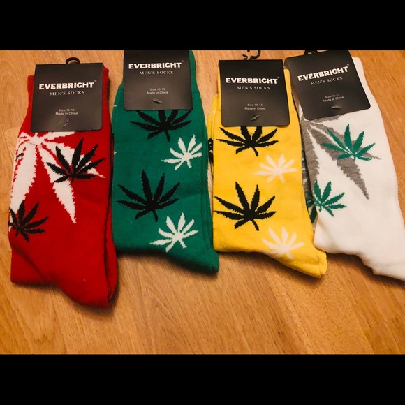 SOLD ! Set of four Men’s socks size 10-13 - Picture 3 of 5